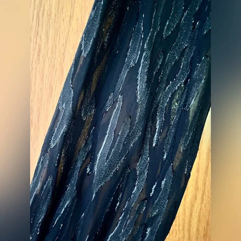 𝐋𝐢𝐥𝐥𝐲 𝐏𝐮𝐥𝐢𝐭𝐳𝐞𝐫 Black Onyx Avelynn Lilly Silk Metallic Dress Size 4 - Picture 8 of 12